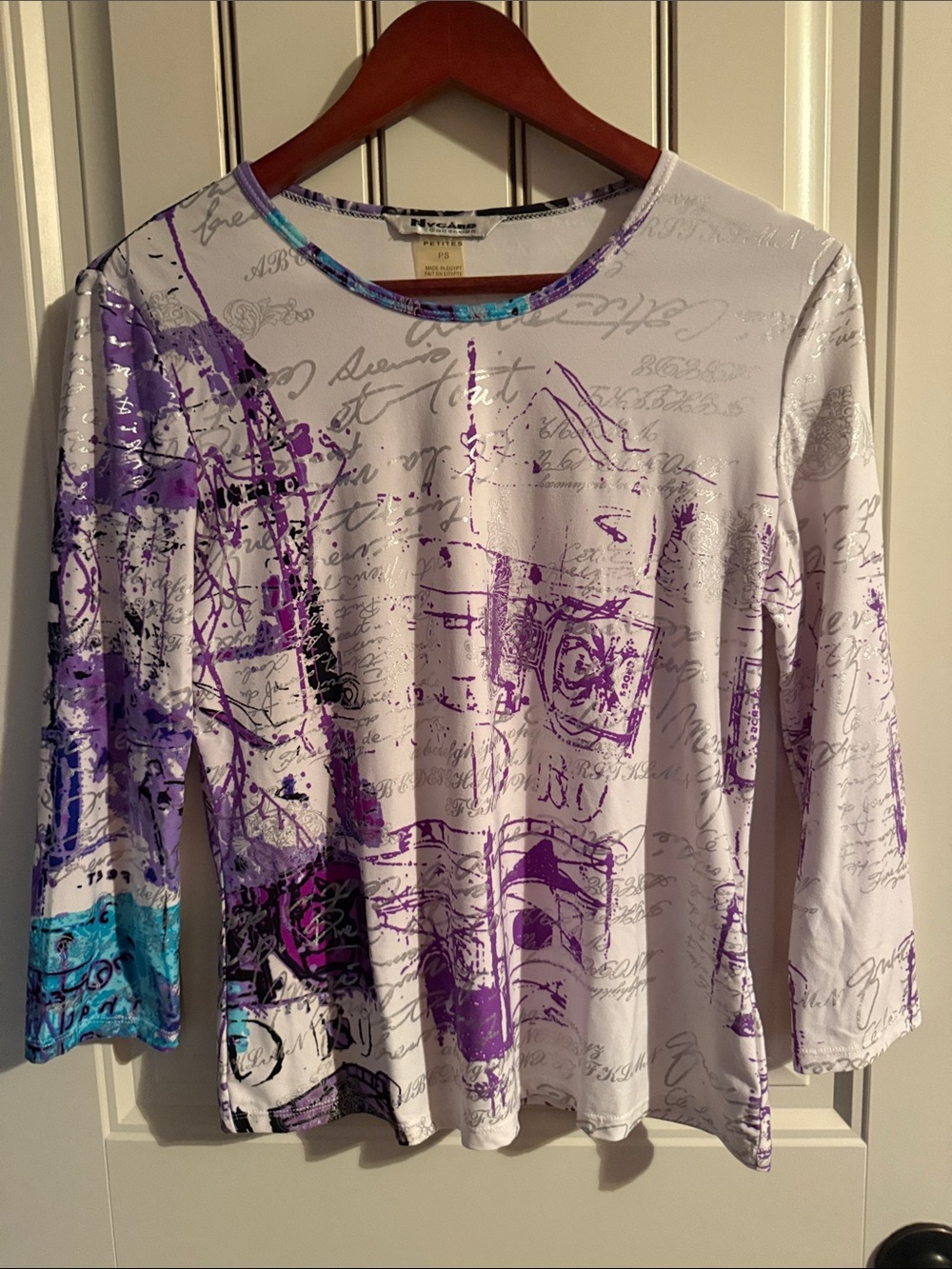 Peter Nygard White Top with Purple and Teal Graphic Print.  Soft and Fun to Wear